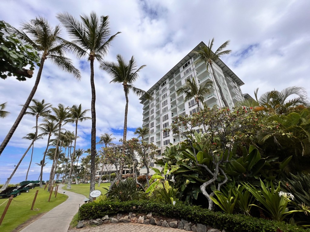 resort near lahaina