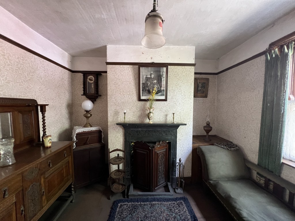 Interior of 1900s home - Black Country Living Museum